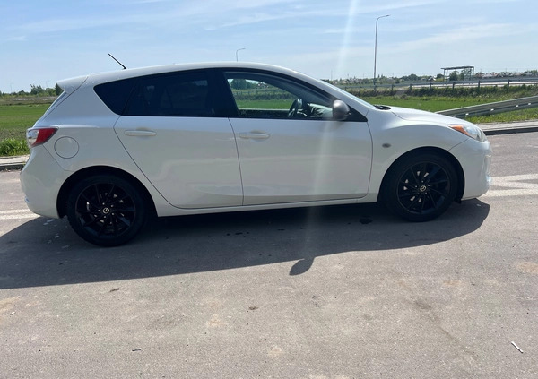 Mazda 3 cena 22800 przebieg: 225088, rok produkcji 2012 z Radzymin małe 92